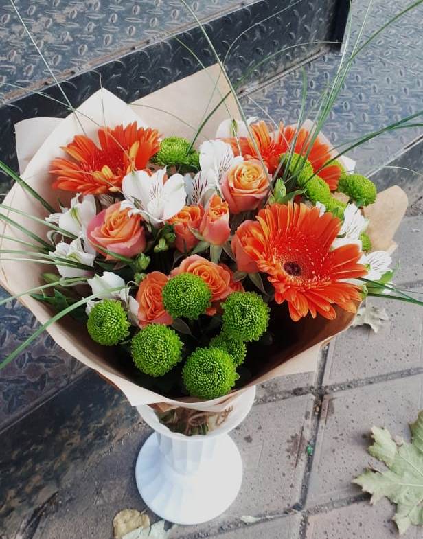 Букет цветов из: Герберы, Хризантемы, Альстромерии и Розы в Марьино Сергиево-Посадский района