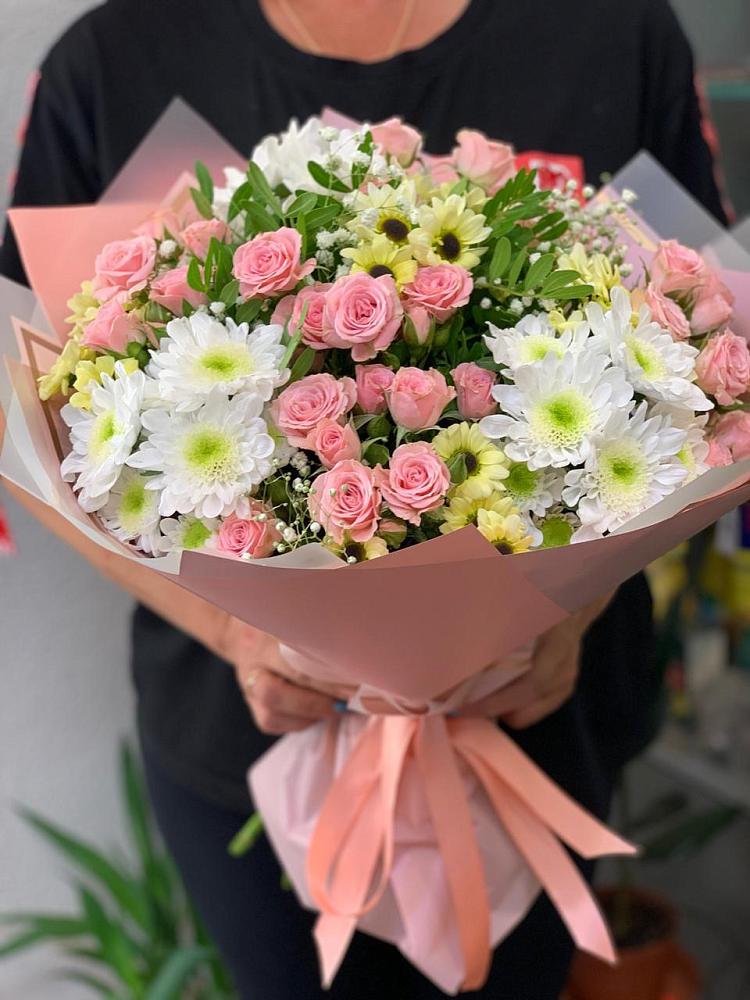 Букет цветов из: Розы и Хризантемы в Марьино Сергиево-Посадский района