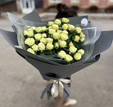 Букет Белые кустовые розы Солинеро в Марьино Сергиево-Посадский района