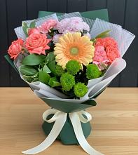Букет цветов из:  Гвоздики, Розы, Герберы и Хризантемы в Марьино Сергиево-Посадский района
