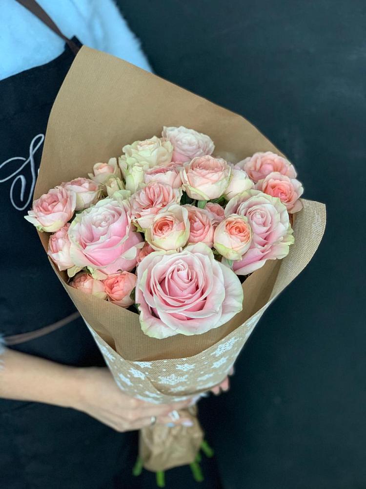 Букет цветов из: Хризантемы и Розы в Марьино Сергиево-Посадский района