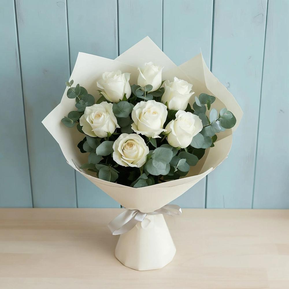 Букет Белые розы в Эвкалипте в Марьино Сергиево-Посадский района