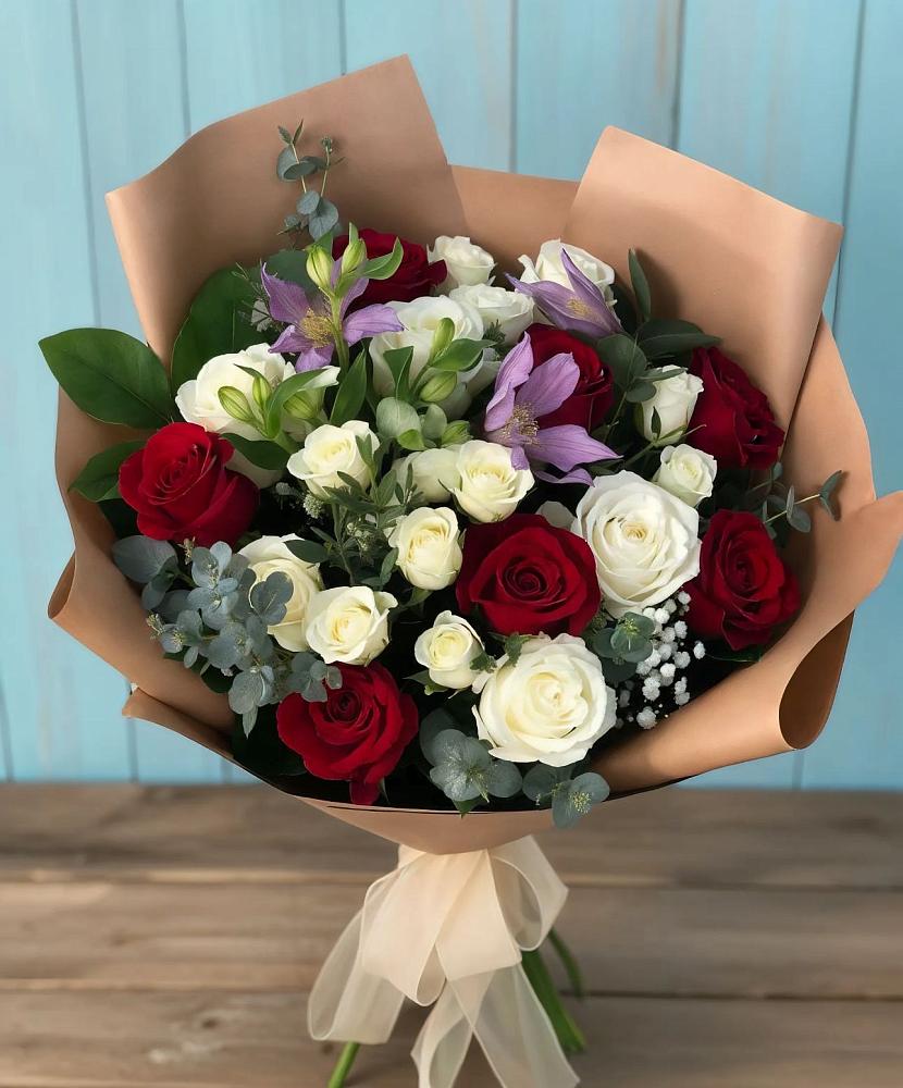 Букет цветов из: Розы и Альстромерии в Марьино Сергиево-Посадский района